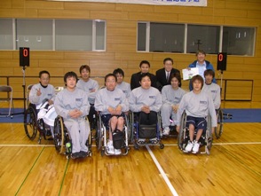 岡山ウィンディアのメンバーと記念写真20071209