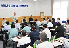 被災地の議員との意見交換に出席した谷合参院議員